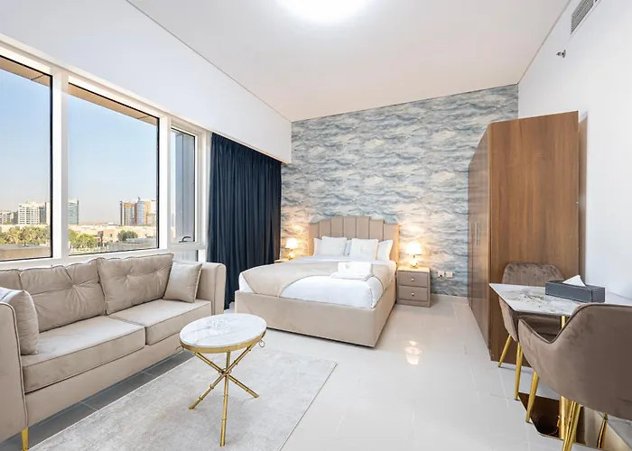 Cozy Studio Near Dubai Central Mall